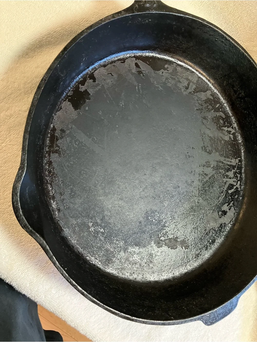 Antique Wagner Ware #12 cast-iron skillet frying pan